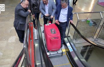 Yürüyen Merdiven Temizleme Makinası
